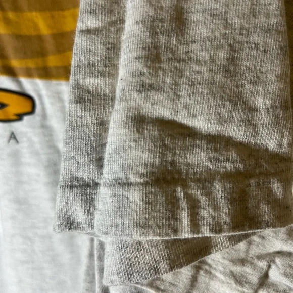 Vintage 90s Alberta graphic shirt - Picture 3 of 8